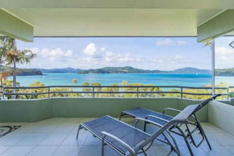 Lagoon 202 On Hamilton Island - South Australia Travel 0