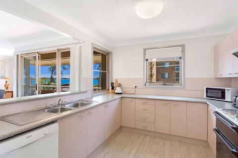 Ronald Avenue Unit 2 / 36 - South Australia Travel 3
