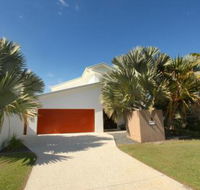 3 Bauhinia Crescent Marcoola PET FRIENDLY LINEN SUPPLIED 500 BOND