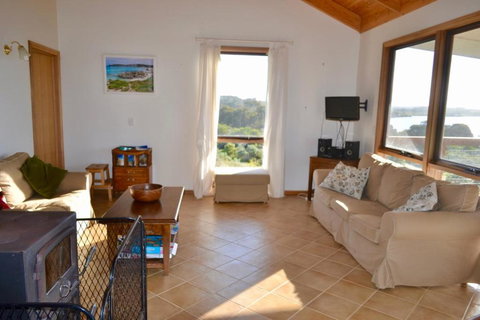 Pelican Lagoon Cabin - South Australia Travel 4