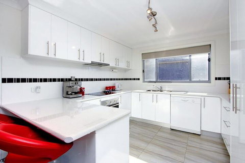 47 Anderson With Pool In Cowes - South Australia Travel 2