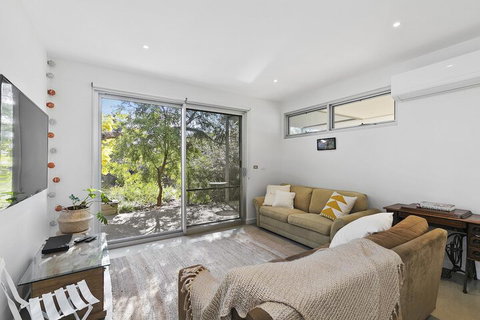 Bristlebird - Rejuvenate Stays - South Australia Travel 5