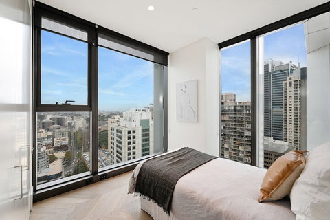 Ultra Modern Brand New CBD View - South Australia Travel 3