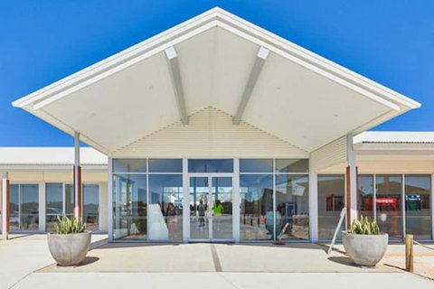 RAC Monkey Mia Dolphin Resort - South Australia Travel 1