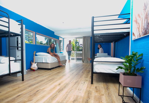 Rainbow Bay Backpackers - South Australia Travel 4