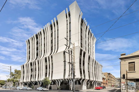 BHB Designer Collingwood - South Australia Travel 1