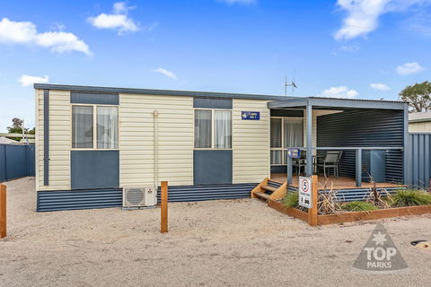 Lake Boga Caravan Park - South Australia Travel 1