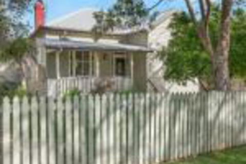 Ambiente Cottage Pet & Family Friendly - South Australia Travel 0