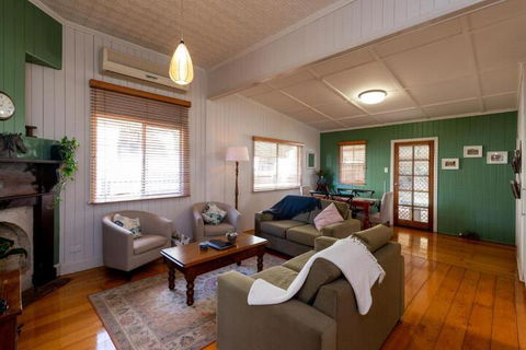Ambiente Cottage Pet & Family Friendly - South Australia Travel 3