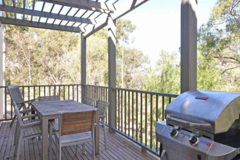 Villa Petit Verdot Located Within Cypress Lakes - South Australia Travel 0