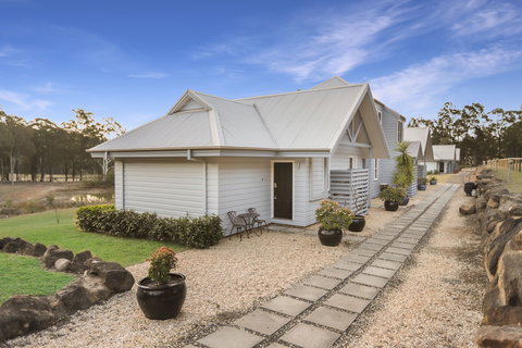 Brokenback Views Country Estate - South Australia Travel 1