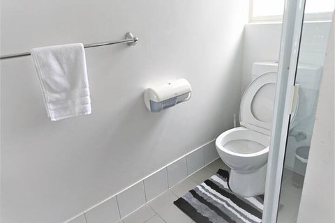 Fantasia Glenelg Studio Apartments - South Australia Travel 6