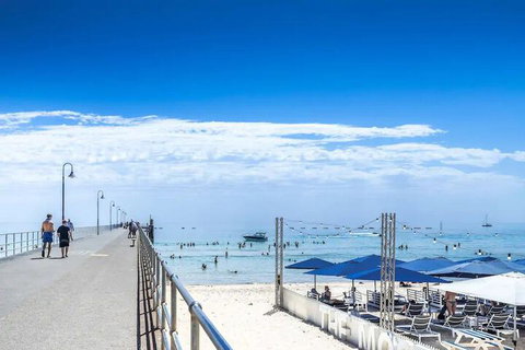 Fantasia Glenelg Studio Apartments - South Australia Travel 1