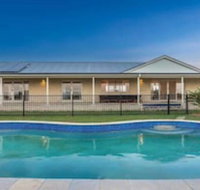 Your Luxury Escape Byron Sunset Breeze - South Australia Travel