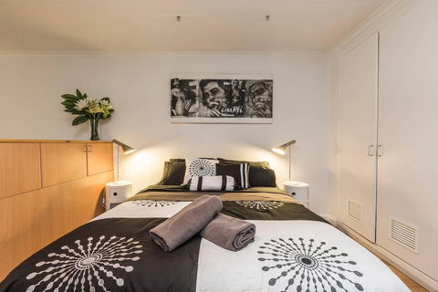 Adelaide 4 Bedroom House With Pool - South Australia Travel 4
