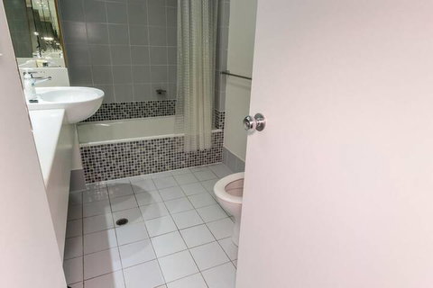 North Shore Towers - South Australia Travel 5