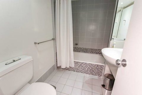 North Shore Towers - South Australia Travel 6