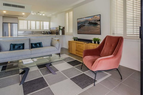 North Shore Towers - South Australia Travel 2