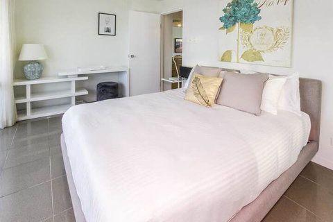 North Shore Towers - South Australia Travel 7