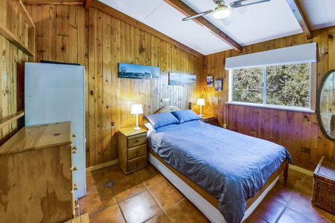 Socks N Sandals 34 Riverview Drive - South Australia Travel 3