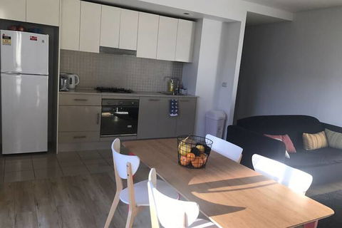 One Bedroom Apartment In Marrickville - South Australia Travel 6