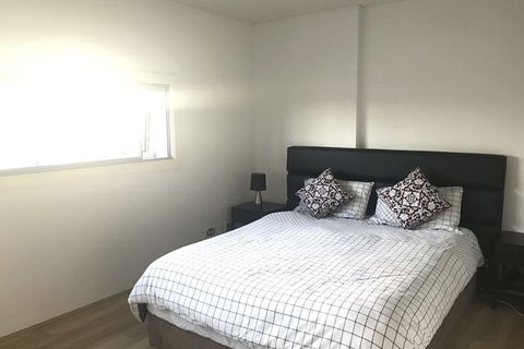 One Bedroom Apartment In Marrickville - South Australia Travel 3