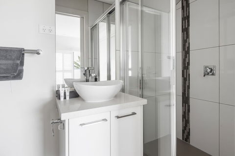 The Jetty Beach Apartment By Ready Set Host - South Australia Travel 6