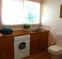 Australian Home Away at Eltham Venn Cottage - South Australia Travel