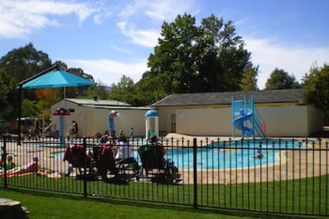 Porepunkah Pines Holiday Park - South Australia Travel 4