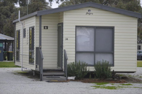 Kerang Cabins - South Australia Travel 2