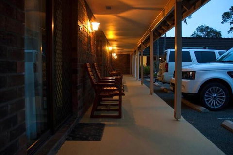 Karuah Motor Inn - South Australia Travel 1