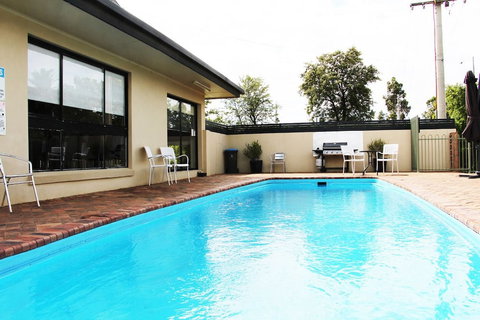 Boulevard Motor Inn - South Australia Travel 1