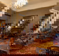 Hadley's Orient Hotel - South Australia Travel