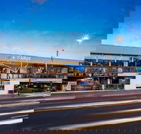 Nightcap at Sandringham Hotel - South Australia Travel