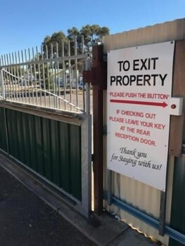 Pampas Motel - South Australia Travel 0