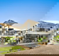 Noosa River Palms - South Australia Travel