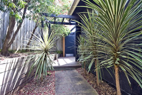 Lornebeach Apartments - South Australia Travel 0