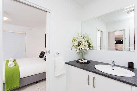 Mildura Holiday Villas - South Australia Travel 5