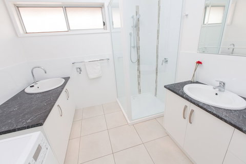 Mildura Holiday Villas - South Australia Travel 6