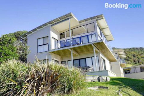 ROCKPOOL (4 Night Min) - South Australia Travel 2