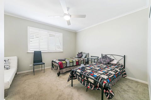 Redcliffe Peninsula Penthouse - South Australia Travel 6