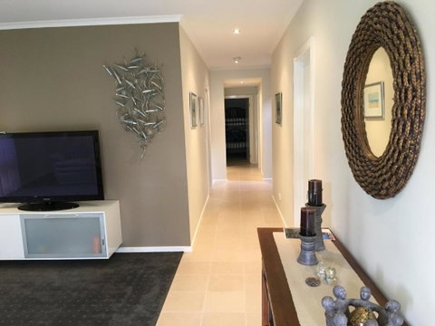 Grand Escape McKenzie Solar Heated Pool WiFi Netflix 5 Bdrm 4bthrm - South Australia Travel 1