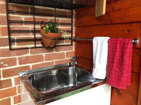 The Shopkeepers Quarters - South Australia Travel 4