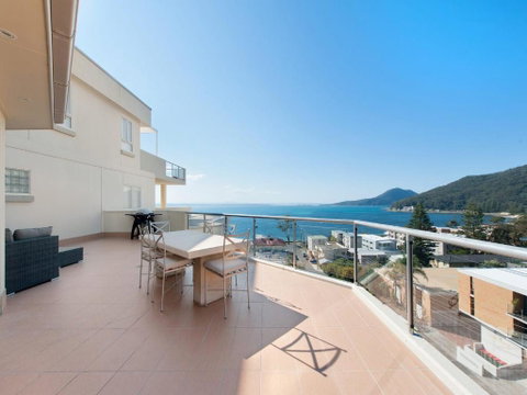 Views Views & More Views Sub Penthouse In Shoal Bay - South Australia Travel 6