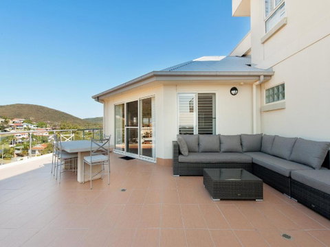 Views Views & More Views Sub Penthouse In Shoal Bay - South Australia Travel 4