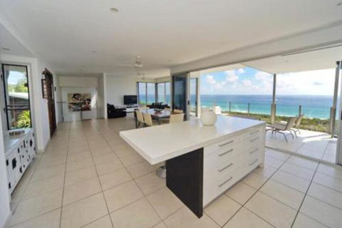 Oceanside 3 Bedrooms - South Australia Travel 6