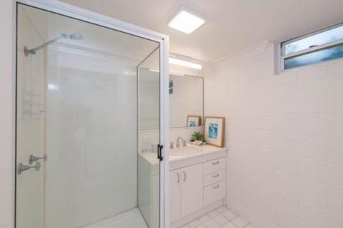 12 Merinda Crescent - South Australia Travel 6