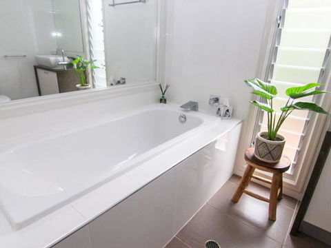Two Sands Town House - South Australia Travel 6