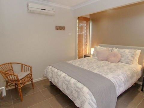 Two Sands Town House - South Australia Travel 4