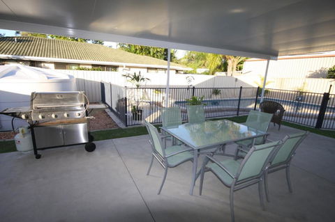 62 Tingira Close Modern Lowset Home With Swimming Pool Outdoor Area Ample Parking. Pet Friendly - South Australia Travel 2